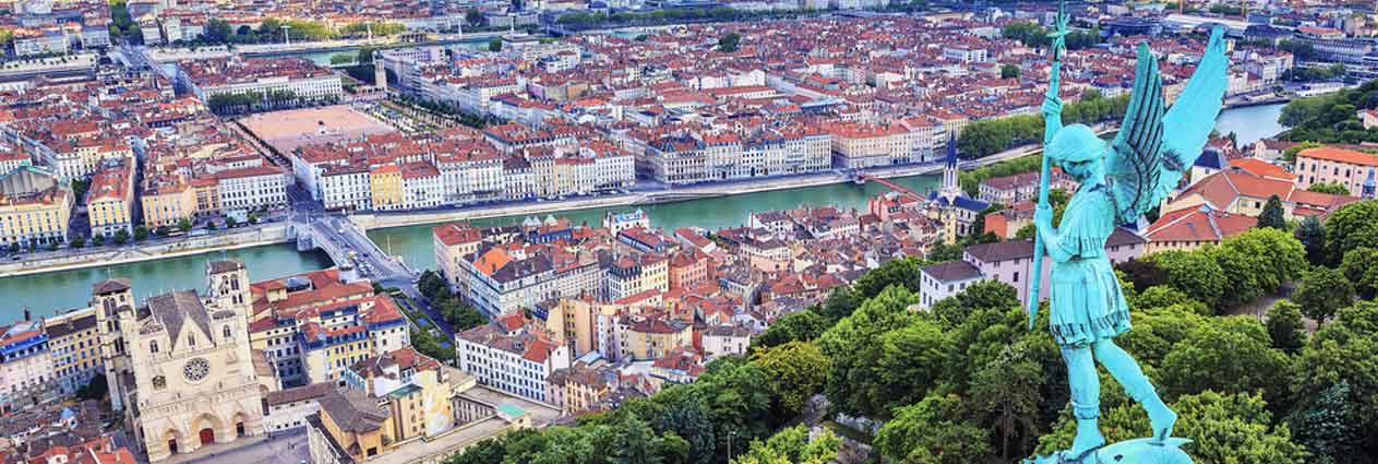 Cheap flights to Lyon